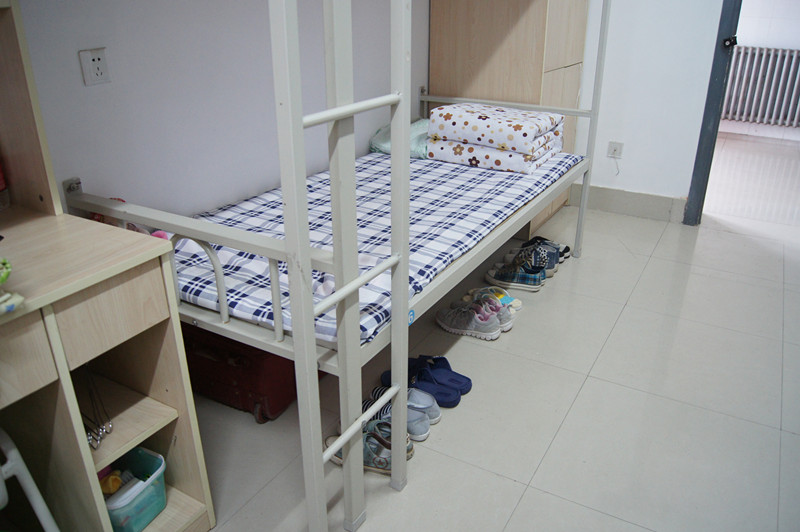 整齐的床铺 整齐的床铺