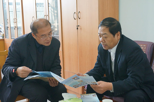 宋西德书记会见东南大学计算机学院副书记裴锋 宋西德书记会见东南大学计算机学院副书记裴锋