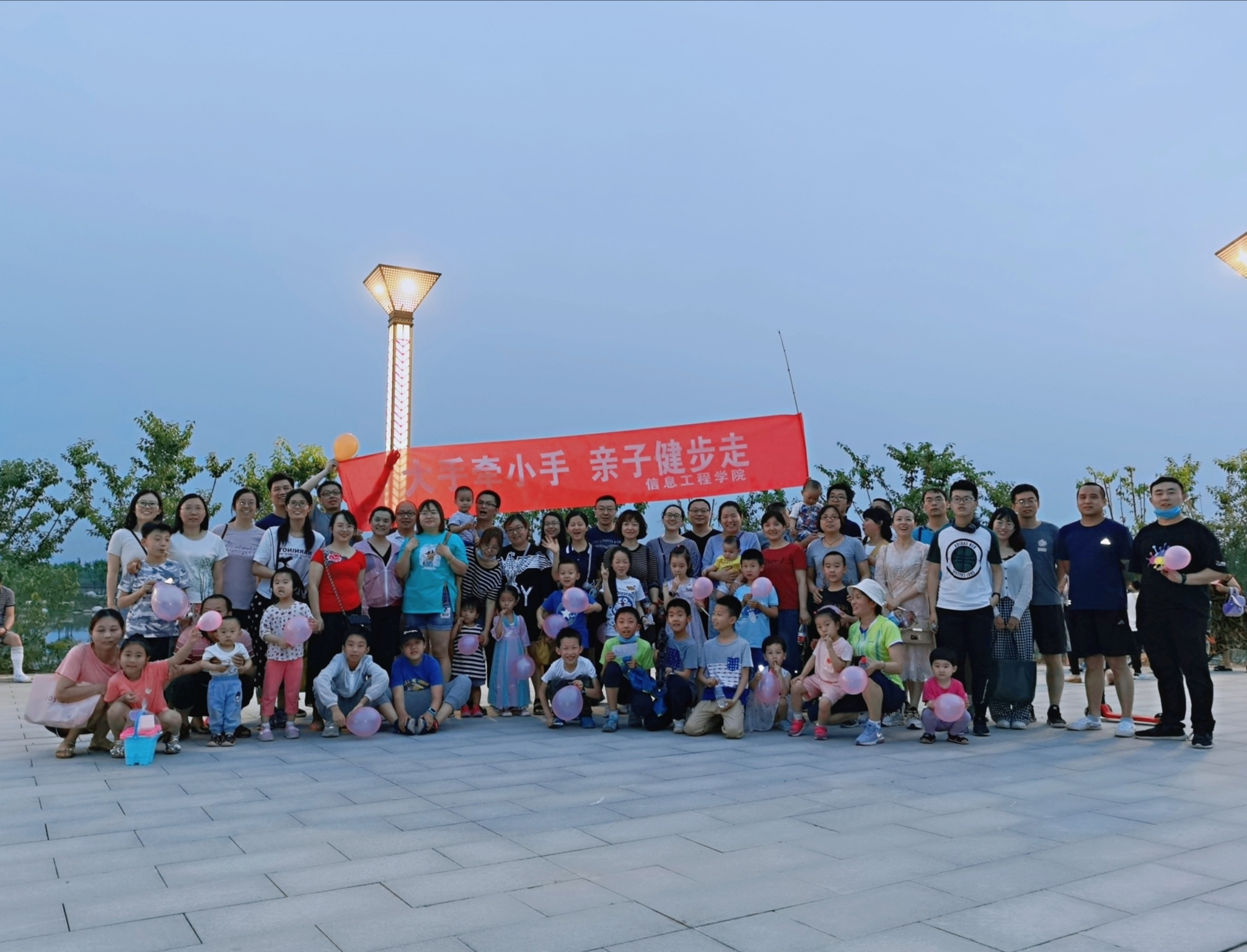 04736ea57b534b4fa3a99172573f4a2f.jpg 04736ea57b534b4fa3a99172573f4a2f.jpg