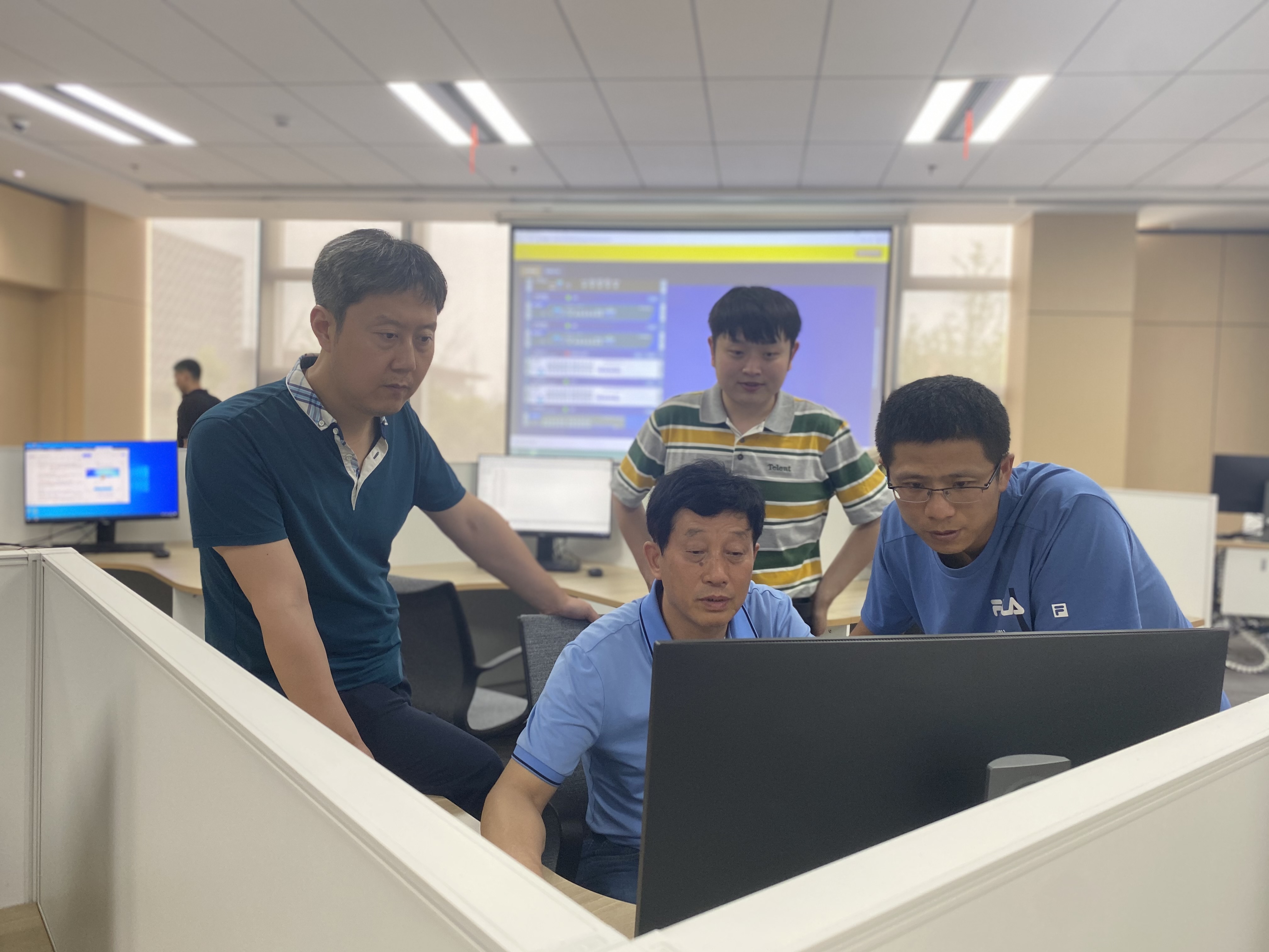 9c8a3e1b4bbf4aed921af08a7d30bd0f.jpg 9c8a3e1b4bbf4aed921af08a7d30bd0f.jpg